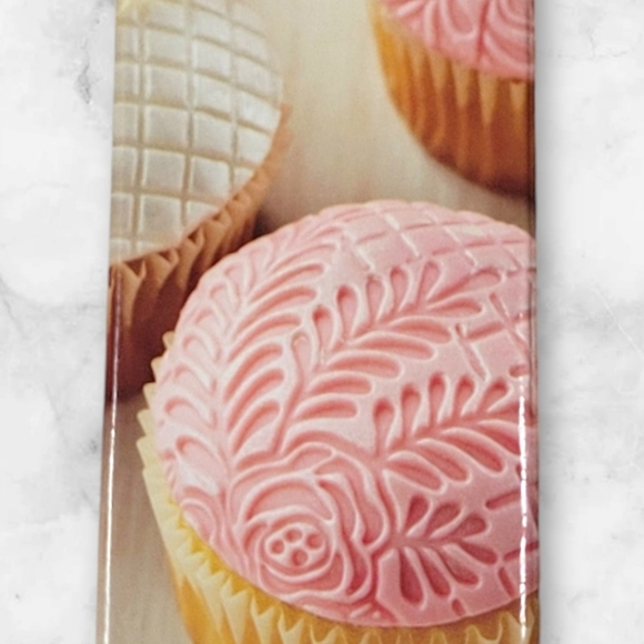 🆕️ Wilton Pink Silicone Floral Pattern Roller - NWT - Picture 6 of 8